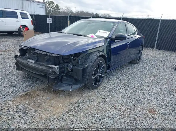 1N4BL4CV8RN383433 2024 NISSAN ALTIMA - Image 2