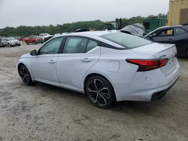 1N4BL4CV8RN388762 2024 NISSAN ALTIMA - Image 2