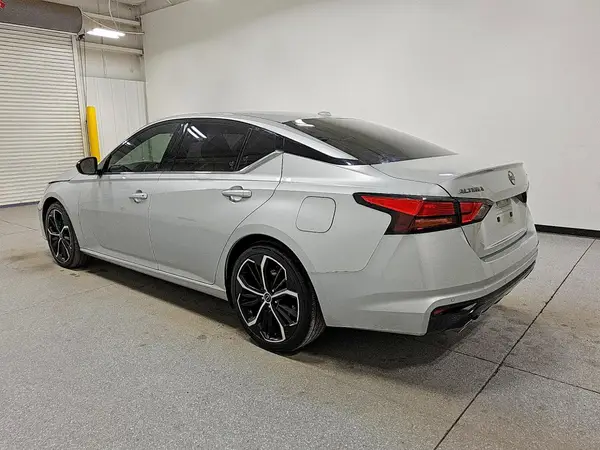 1N4BL4CV8RN391418 2024 NISSAN ALTIMA - Image 2