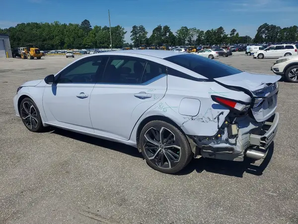 1N4BL4CV8RN408038 2024 NISSAN ALTIMA - Image 2