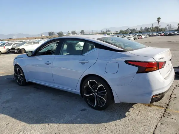 1N4BL4CV8RN411831 2024 NISSAN ALTIMA - Image 2