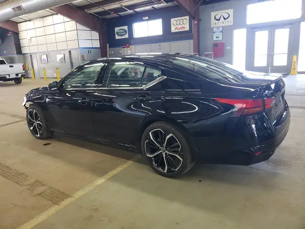 1N4BL4CV8RN430590 2024 NISSAN ALTIMA - Image 2