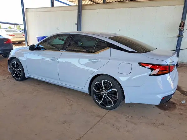 1N4BL4CV8RN432842 2024 NISSAN ALTIMA - Image 2