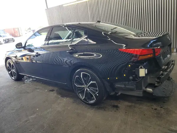 1N4BL4CV8SN310083 2025 NISSAN ALTIMA - Image 2