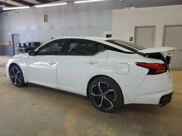 1N4BL4CV8SN331189 2025 NISSAN ALTIMA - Image 2