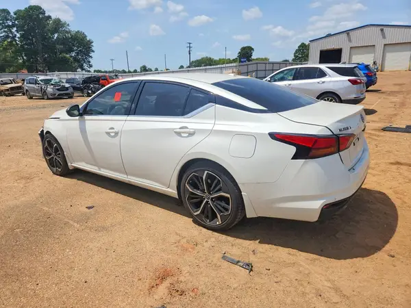 1N4BL4CV8SN421331 2025 NISSAN ALTIMA - Image 2