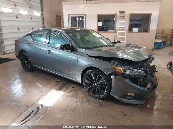 1N4BL4CV9KC104637 2019 NISSAN ALTIMA - Image 1