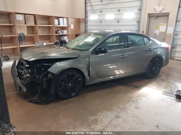 1N4BL4CV9KC104637 2019 NISSAN ALTIMA - Image 2