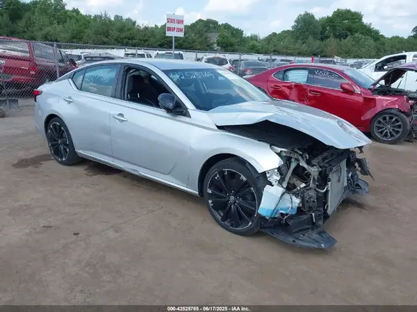 1N4BL4CV9KC116030 2019 NISSAN ALTIMA - Image 1