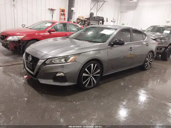 1N4BL4CV9KC140585 2019 NISSAN ALTIMA - Image 2
