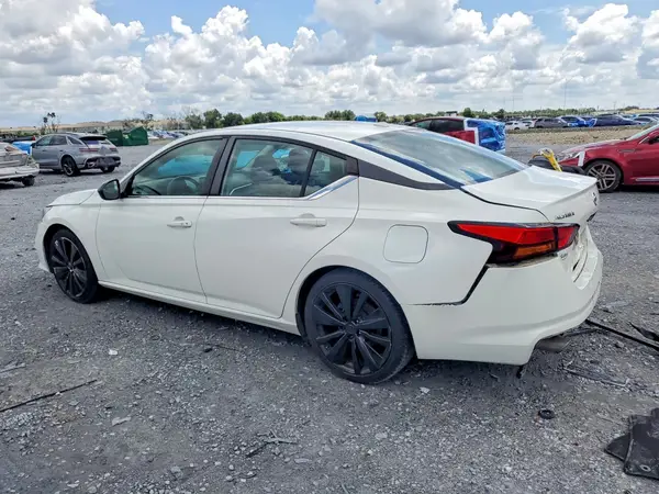 1N4BL4CV9KC152543 2019 NISSAN ALTIMA - Image 2