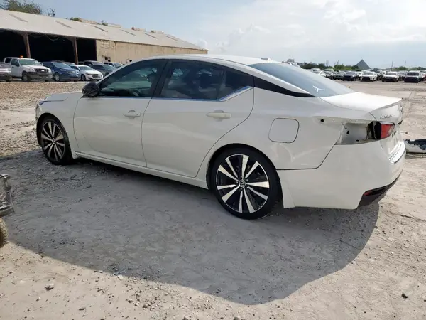 1N4BL4CV9KN318077 2019 NISSAN ALTIMA - Image 2