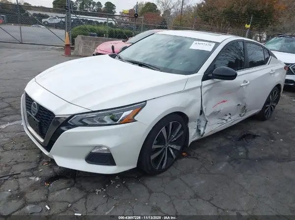 1N4BL4CV9KN318399 2019 NISSAN ALTIMA - Image 2