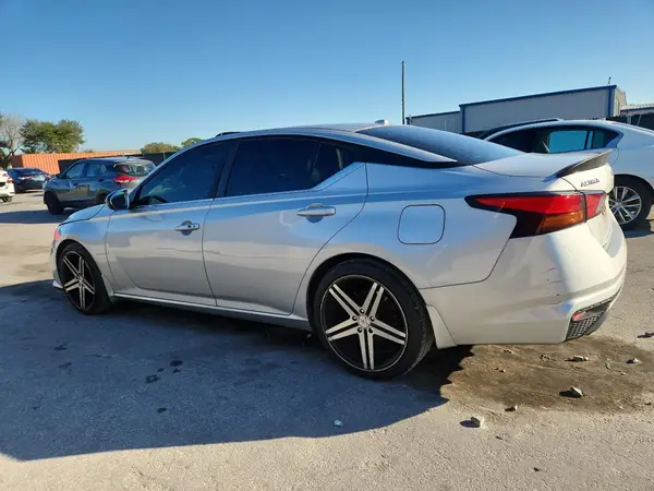 1N4BL4CV9KN319505 2019 NISSAN ALTIMA - Image 2