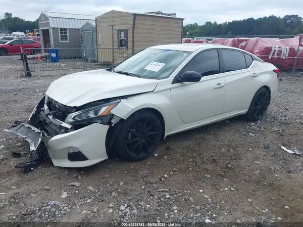 1N4BL4CV9KN319570 2019 NISSAN ALTIMA - Image 2