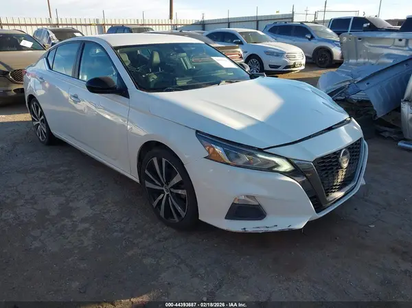 1N4BL4CV9LC135579 2020 NISSAN ALTIMA - Image 1