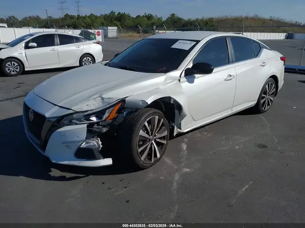 1N4BL4CV9LC182532 2020 NISSAN ALTIMA - Image 2