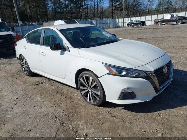 1N4BL4CV9LN308828 2020 NISSAN ALTIMA - Image 1