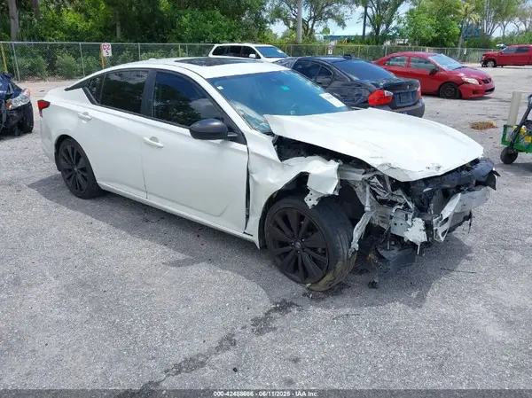1N4BL4CV9LN317643 2020 NISSAN ALTIMA - Image 1