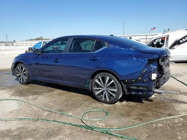 1N4BL4CV9MN353267 2021 NISSAN ALTIMA - Image 2