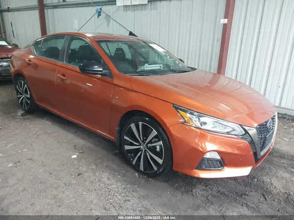 1N4BL4CV9MN353303 2021 NISSAN ALTIMA - Image 1
