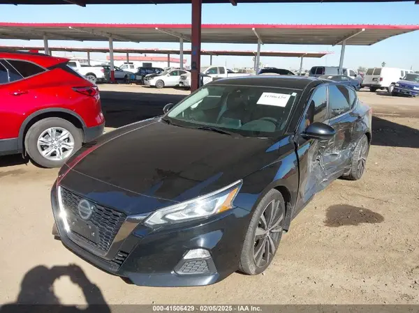 1N4BL4CV9MN360574 2021 NISSAN ALTIMA - Image 2