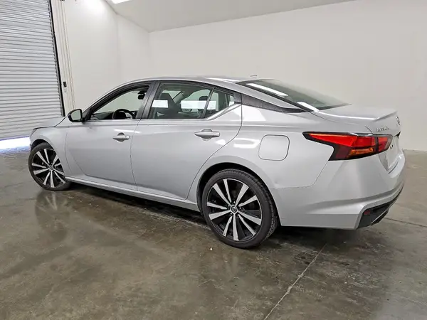 1N4BL4CV9MN389217 2021 NISSAN ALTIMA - Image 2