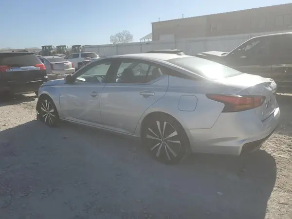 1N4BL4CV9MN389931 2021 NISSAN ALTIMA - Image 2