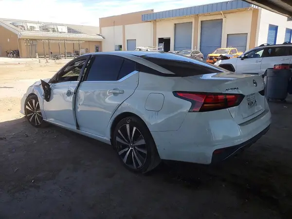 1N4BL4CV9MN406419 2021 NISSAN ALTIMA - Image 2