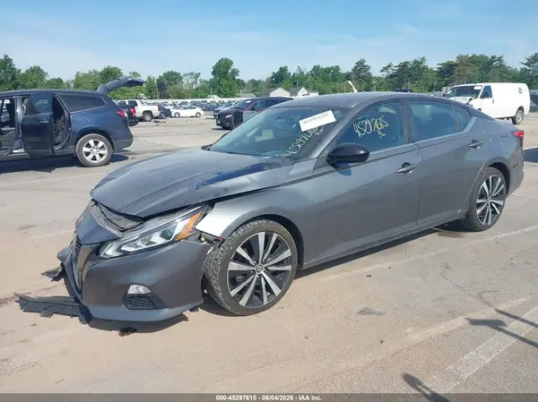 1N4BL4CV9NN307522 2022 NISSAN ALTIMA - Image 2