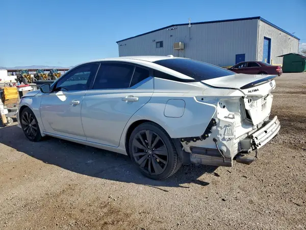 1N4BL4CV9NN335529 2022 NISSAN ALTIMA - Image 2