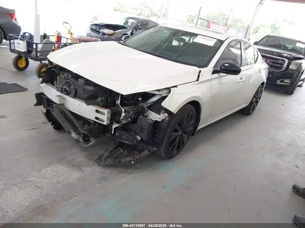 1N4BL4CV9NN413162 2022 NISSAN ALTIMA - Image 2