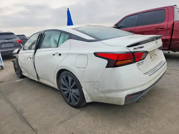 1N4BL4CV9NN413209 2022 NISSAN ALTIMA - Image 2