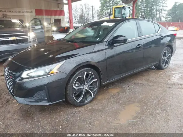 1N4BL4CV9PN350762 2023 NISSAN ALTIMA - Image 2