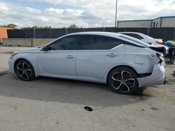 1N4BL4CV9PN352110 2023 NISSAN ALTIMA - Image 2