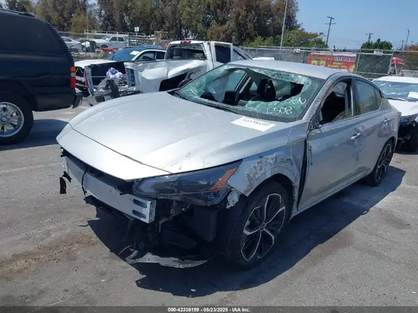 1N4BL4CV9PN373586 2023 NISSAN ALTIMA - Image 2