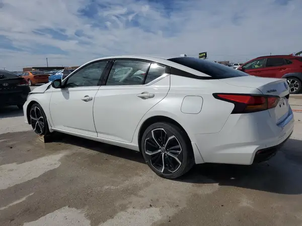 1N4BL4CV9PN389352 2023 NISSAN ALTIMA - Image 2