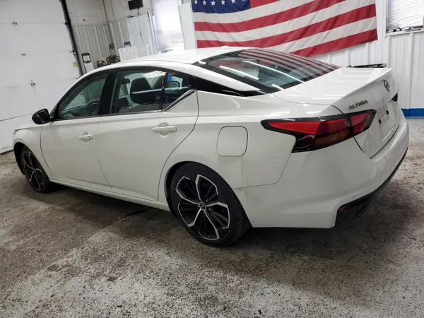 1N4BL4CV9PN393319 2023 NISSAN ALTIMA - Image 2