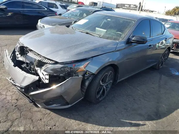 1N4BL4CV9PN426027 2023 NISSAN ALTIMA - Image 2