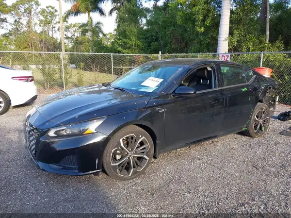 1N4BL4CV9RN308420 2024 NISSAN ALTIMA - Image 2