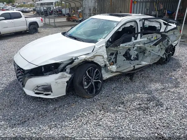 1N4BL4CV9RN315724 2024 NISSAN ALTIMA - Image 2