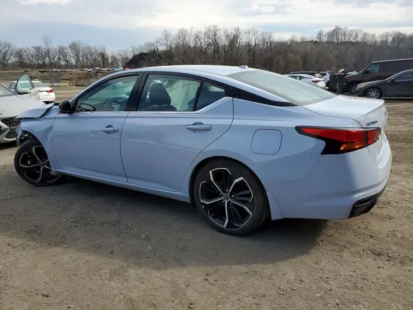 1N4BL4CV9RN322978 2024 NISSAN ALTIMA - Image 2