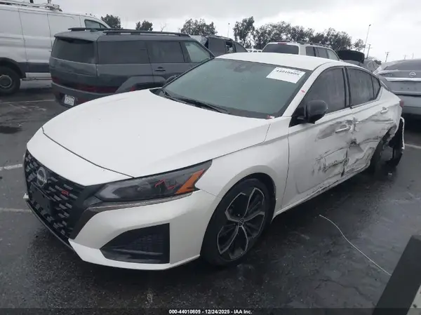 1N4BL4CV9RN324214 2024 NISSAN ALTIMA - Image 2