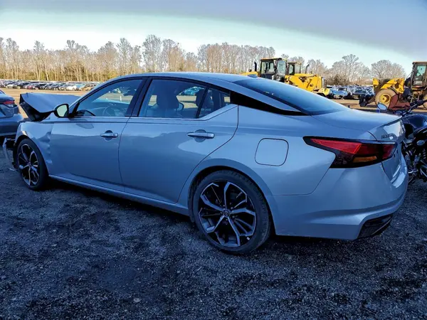 1N4BL4CV9RN335097 2024 NISSAN ALTIMA - Image 2