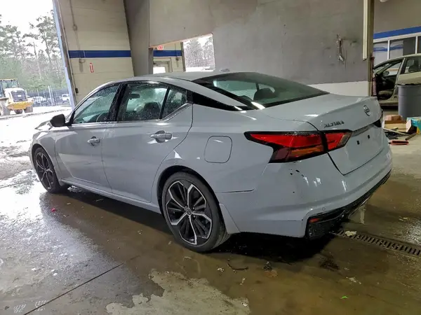 1N4BL4CV9RN339036 2024 NISSAN ALTIMA - Image 2