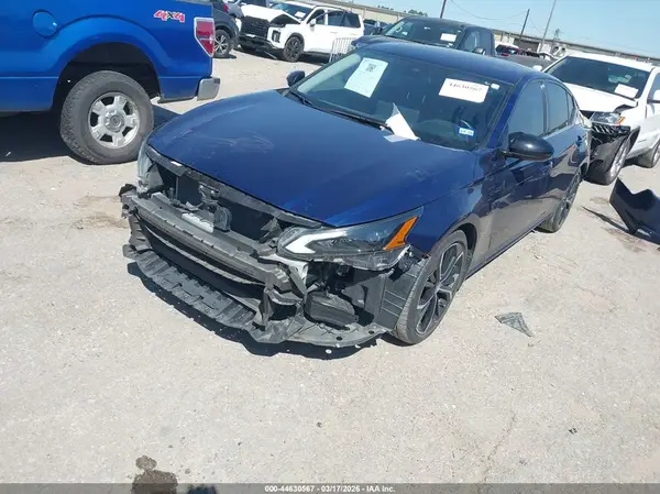 1N4BL4CV9RN352403 2024 NISSAN ALTIMA - Image 2