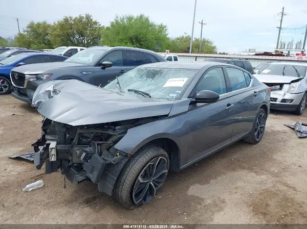 1N4BL4CV9RN358749 2024 NISSAN ALTIMA - Image 2