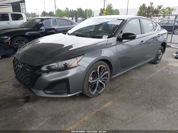 1N4BL4CV9RN365426 2024 NISSAN ALTIMA - Image 2