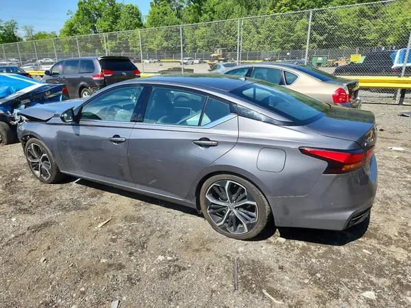 1N4BL4CV9RN365605 2024 NISSAN ALTIMA - Image 2