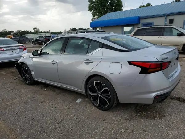 1N4BL4CV9RN369251 2024 NISSAN ALTIMA - Image 2